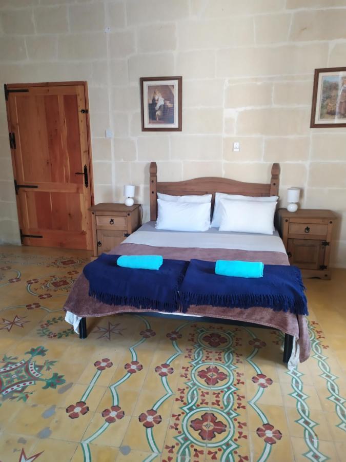 Farmhouse Tal Kaptan Kerċem Exteriör bild